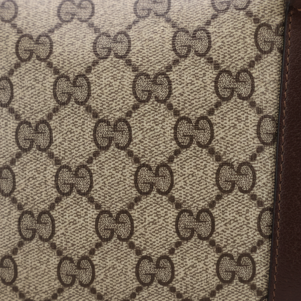 GG canvas closeup